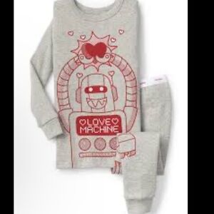 GAP Love Machine pajama set size 4 kids gray and white long sleeve and pants